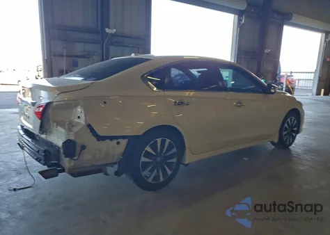 2016 Nissan Altima 2.5 z USA, uszkodzony, nr VIN 1N4AL3AP9GC168730